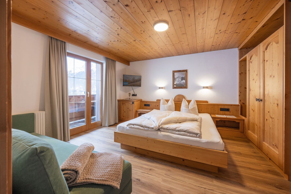 Ausserwieserhof-Apartment-Abendglühen-2026-03